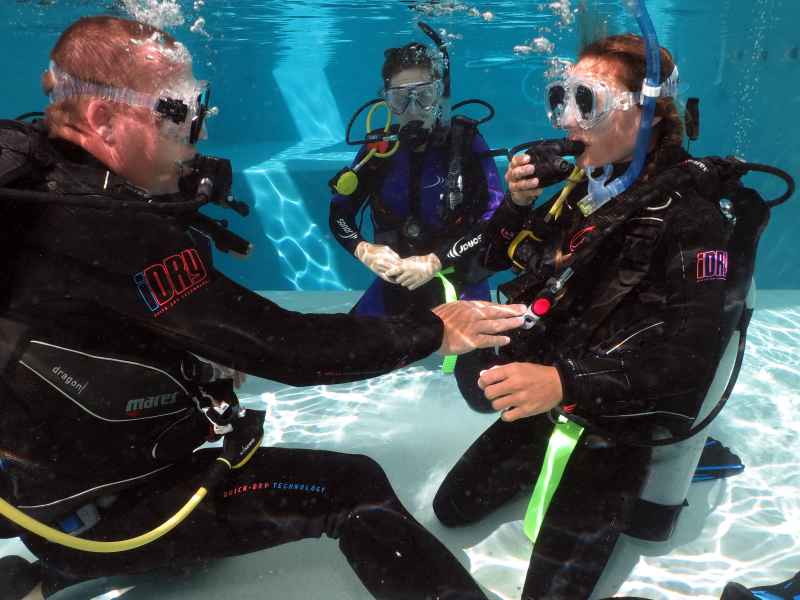 Discover Scuba Pool Dive